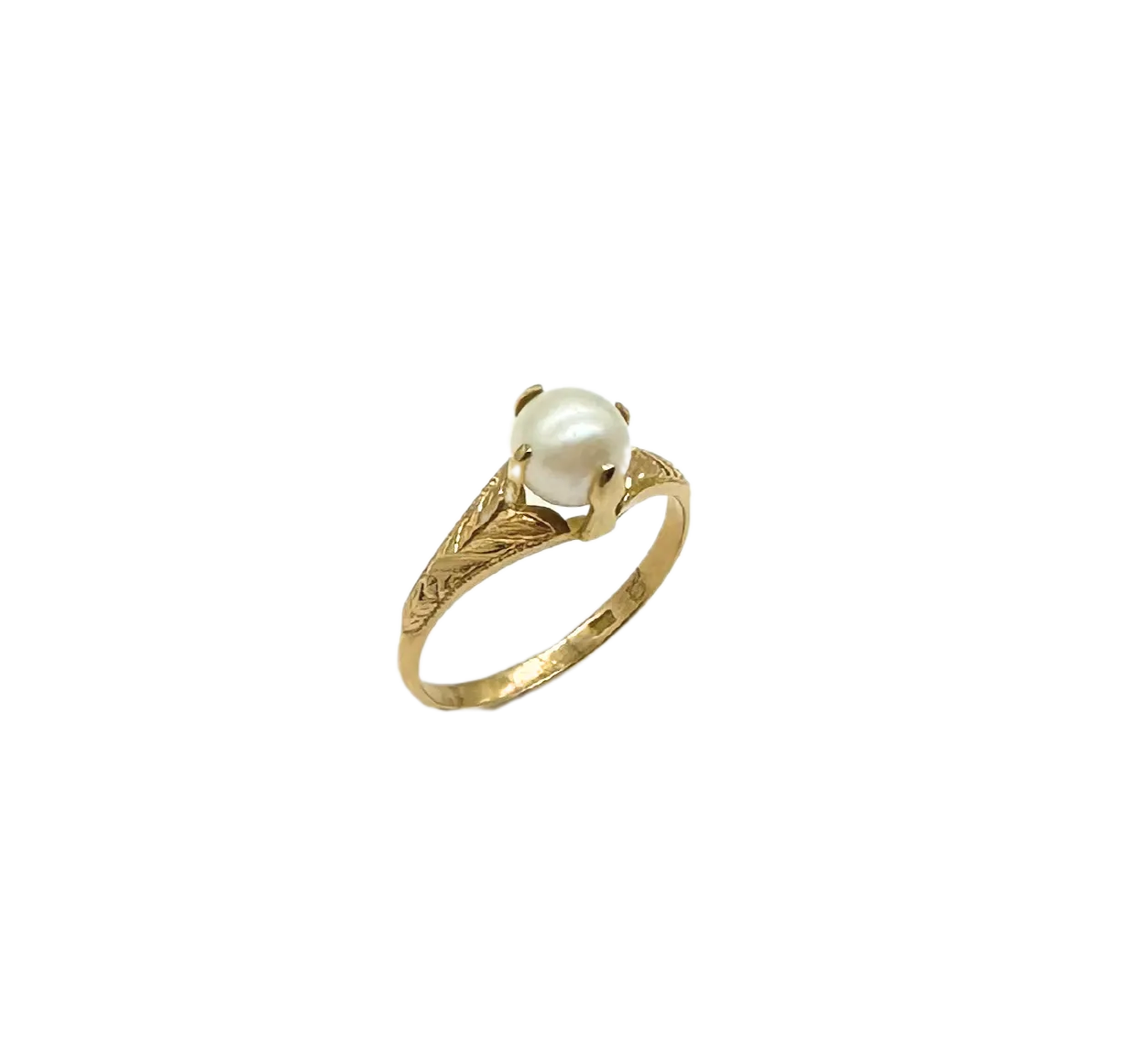 18K Gold White Pearl Ring