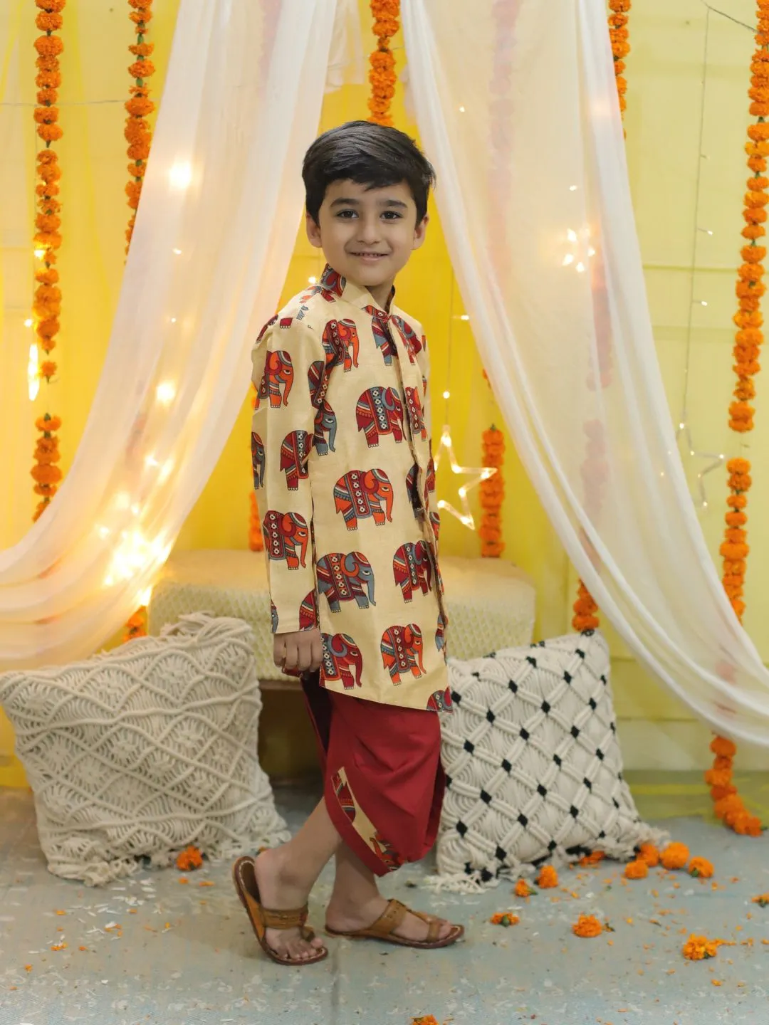 Boys Ethnic Hathi Print Full Sleeve Sherwani - Red