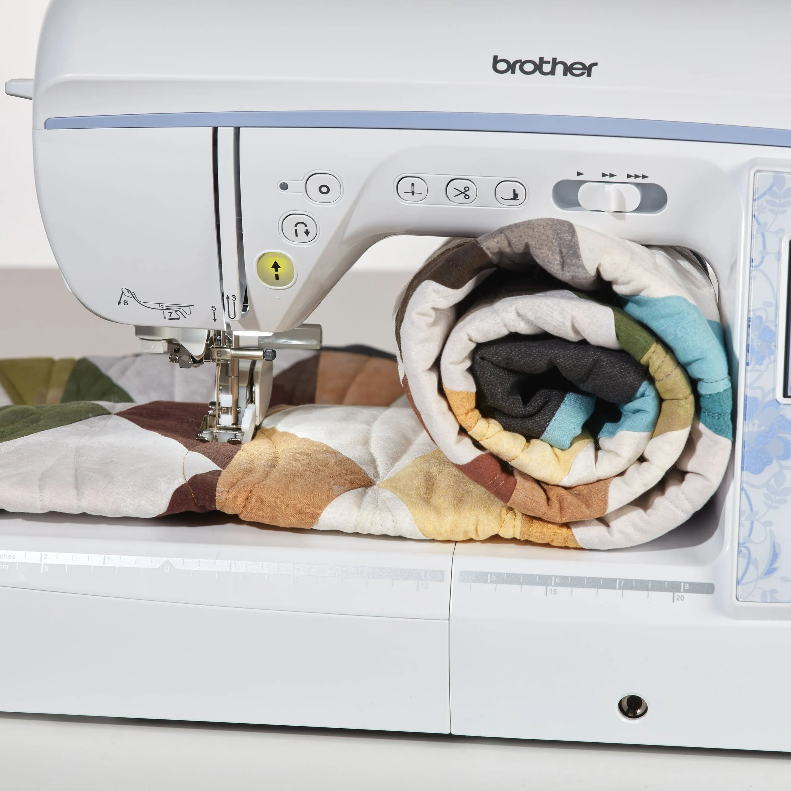 Brother Innov-is 2700 sewing   embroidery Save £300