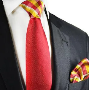 Red Contrast Knot Tie Set by Paul Malone