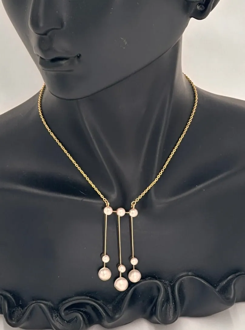 Timeless Elegance - Exquisite 9ct Yellow Gold Pearl Necklace