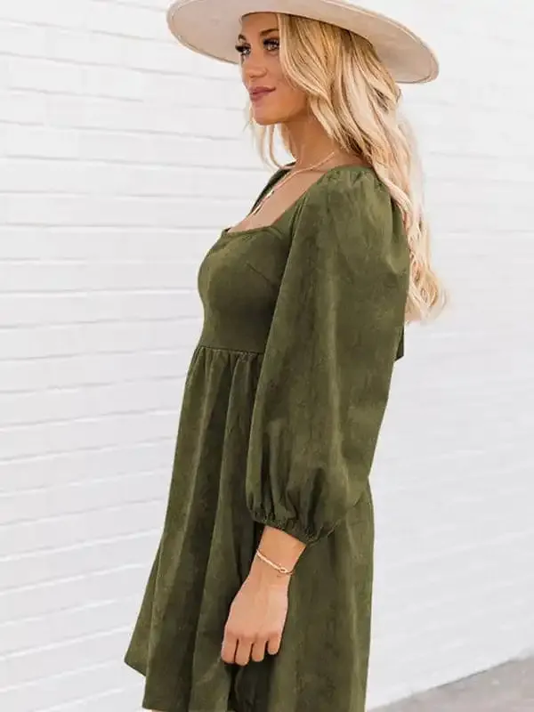 Women’s high-waisted loose long-sleeved A-hem dress